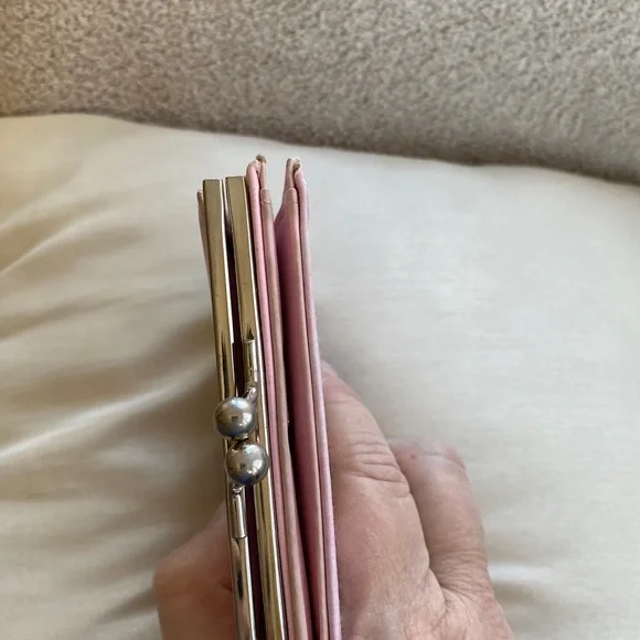 Adorable pink puppy wallet - Picture 5 of 6